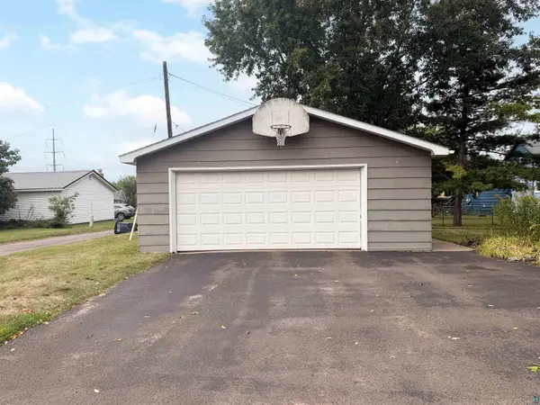 621 18th Ave W, Ashland, WI 54806