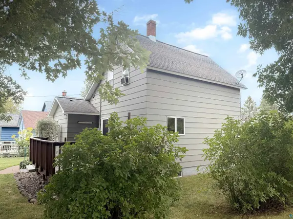 621 18th Ave W, Ashland, WI 54806