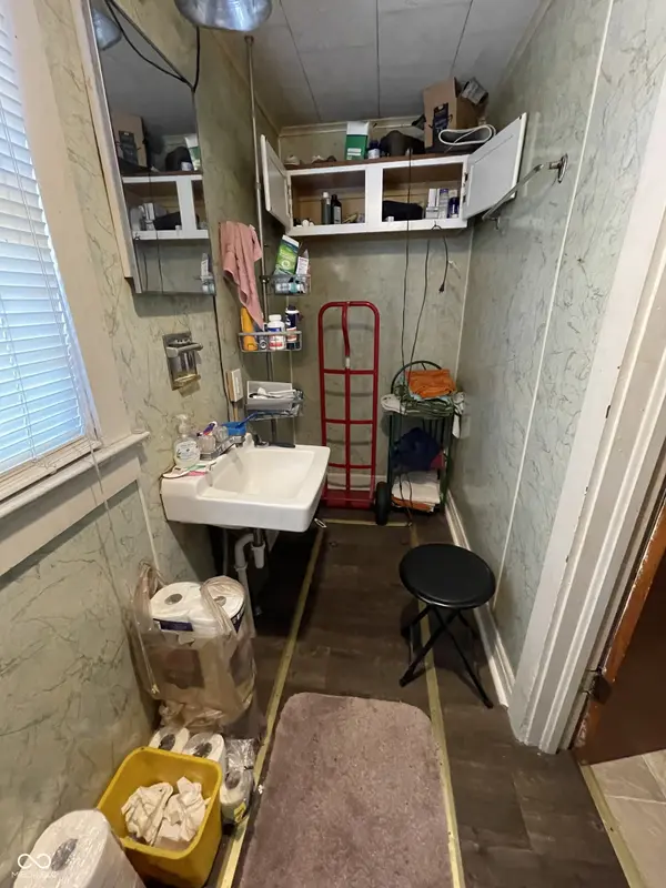 1610 N 4th ST, Terre Haute, IN 47804