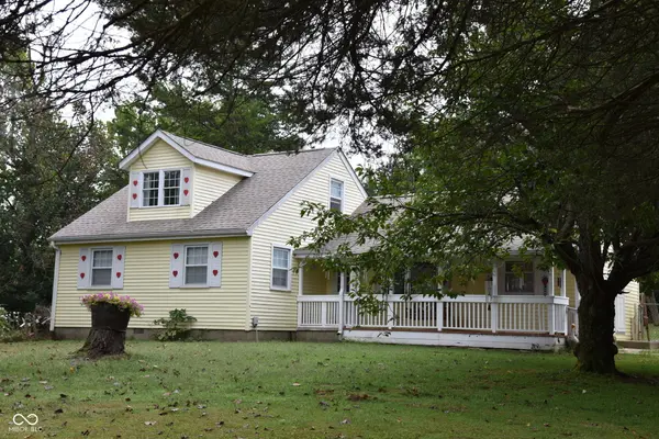 2064 Leatherwood RD, Bedford, IN 47421