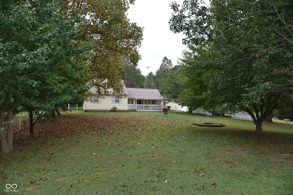 2064 Leatherwood RD, Bedford, IN 47421