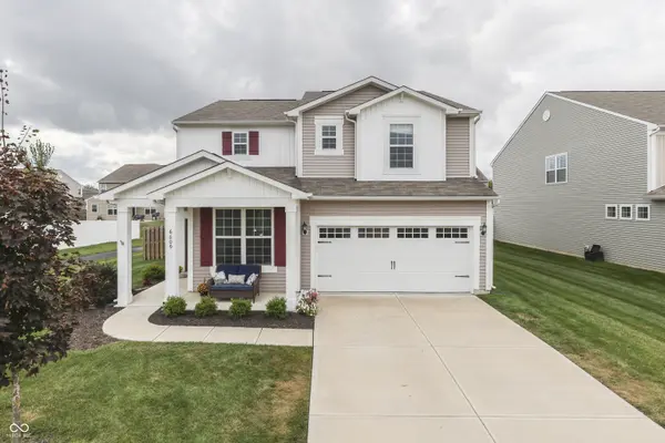 6609 Harvest Moon LN, Whitestown, IN 46075