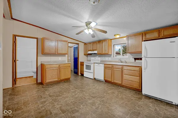 1104 Brittney BLVD, Seymour, IN 47274