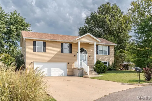 1153 Pat ST, Sullivan, MO 63080