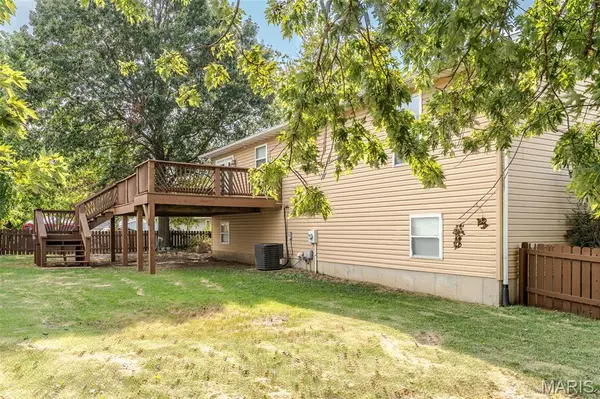 1153 Pat ST, Sullivan, MO 63080