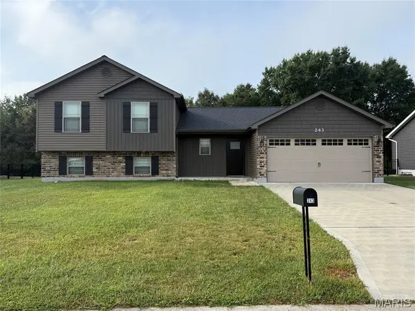 243 Winter Wheat DR, Wright City, MO 63390