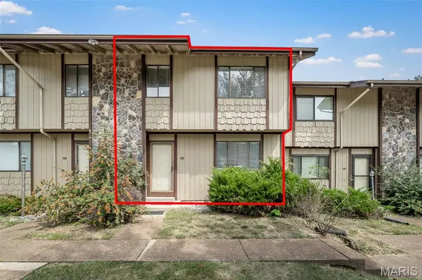 2804 Savoy DR #2804, Lake St Louis, MO 63367