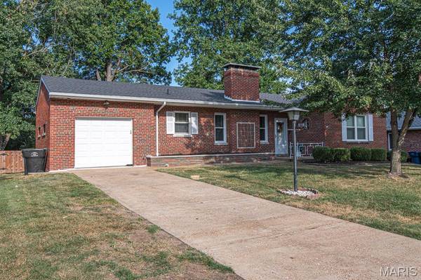 5118 Kingwood DR, St Louis, MO 63123
