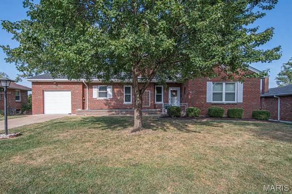 5118 Kingwood DR, St Louis, MO 63123