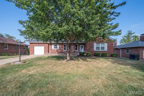 5118 Kingwood DR, St Louis, MO 63123