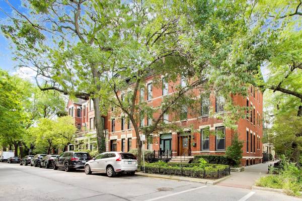 2254 N Fremont ST, Chicago, IL 60614