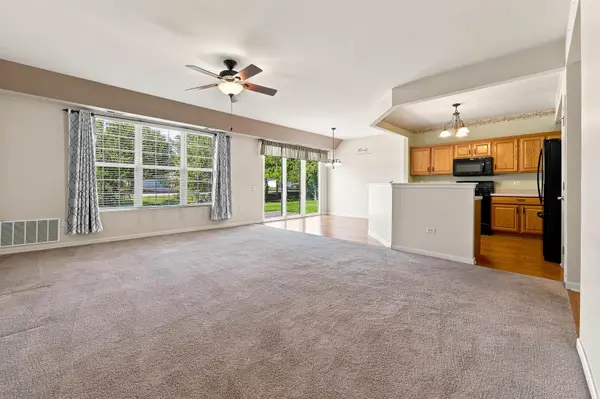 12857 Norfolk DR, Huntley, IL 60142