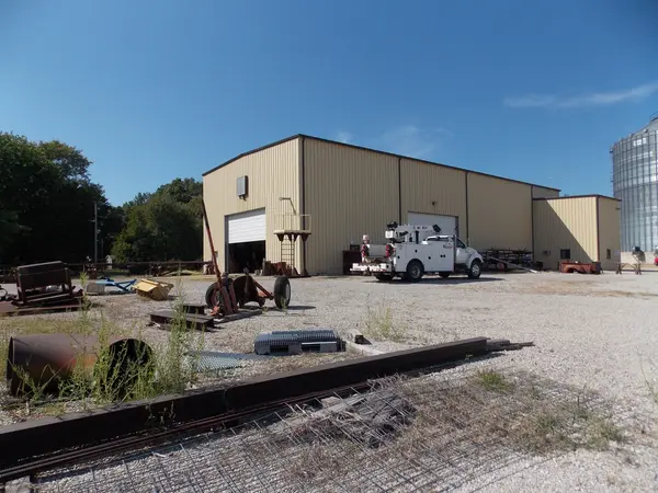 707 S Oak ST, Patoka, IL 62875