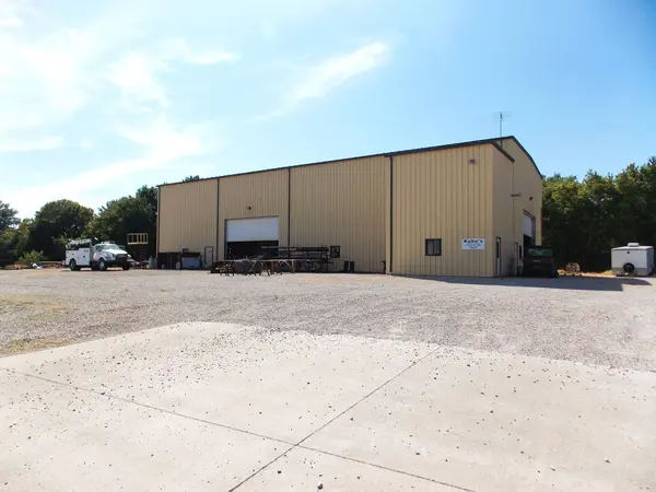 707 S Oak ST, Patoka, IL 62875