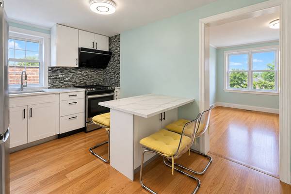 3328 S Bell AVE, Chicago, IL 60608
