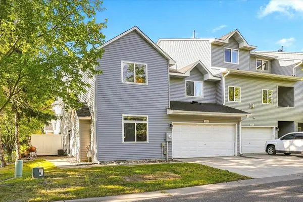 537 Woodduck DR #F, Woodbury, MN 55125