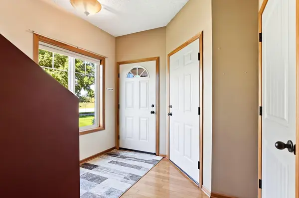 146 Shetland LN, Lino Lakes, MN 55014
