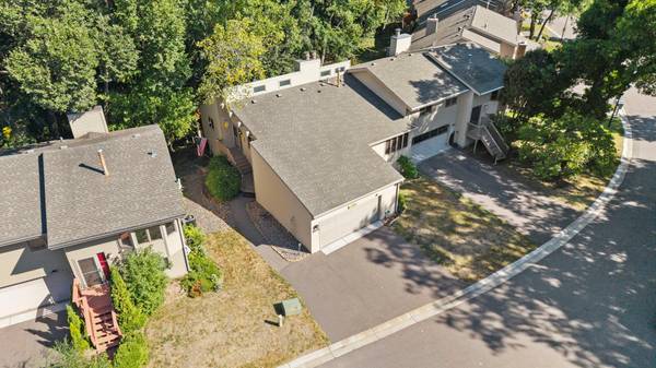 1583 S Bavarian PASS, Fridley, MN 55432