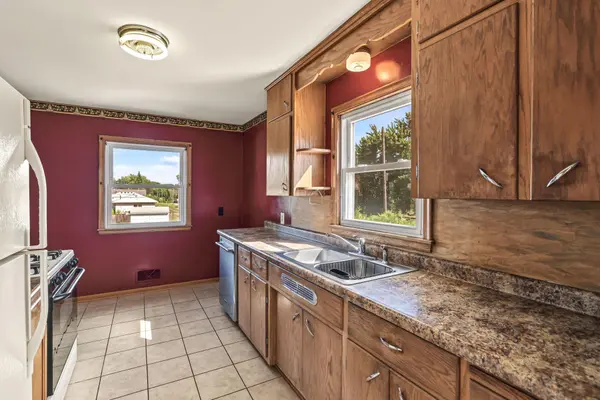 3004 Bellaire AVE, Maplewood, MN 55109