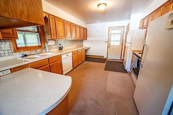 286 S Piety ST, Ellsworth, WI 54011