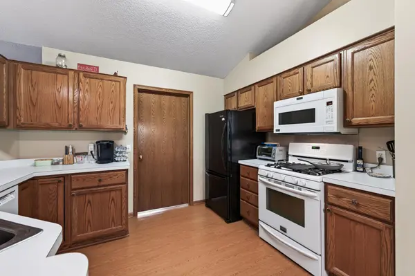 7577 Ojibway Park CT, Woodbury, MN 55125