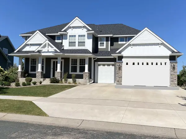 9280 6th ST N,  Lake Elmo,  MN 55042