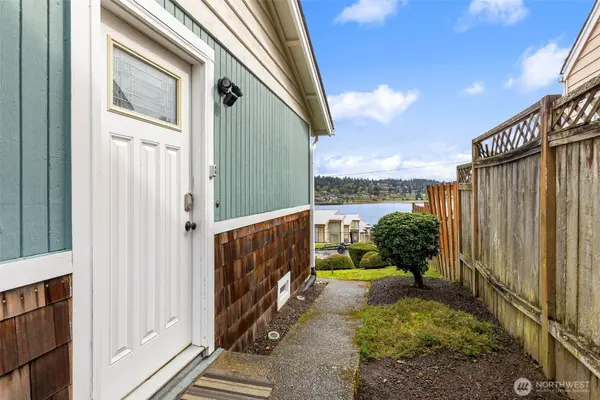 2505 2507 N Wycoff AVE, Bremerton, WA 98312