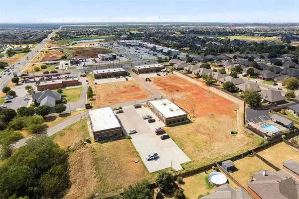 16530 N May AVE #BLDG 10, Edmond, OK 73012