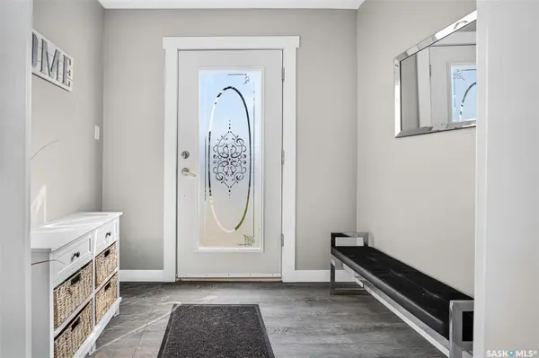 1242 4th AVENUE NE, Moose Jaw, SK S6H 1J4