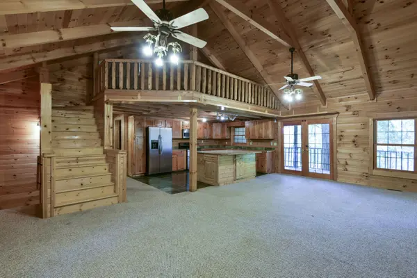 180 Nellie LN, Lampe, MO 65681