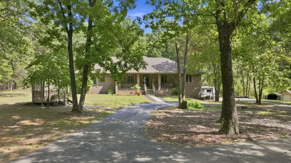4464 N Farm Road 117, Springfield, MO 65803