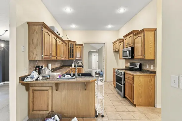 809 S 14th AVE, Ozark, MO 65721