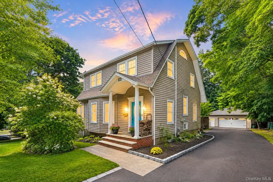 22 Grandview AVE, Suffern, NY 10901