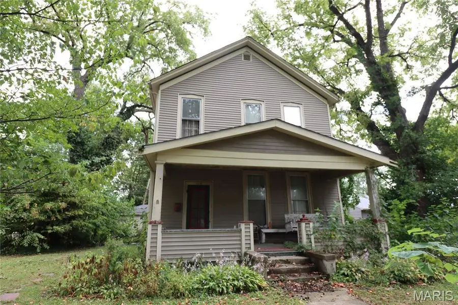 418 S 4th ST, Greenville, IL 62246