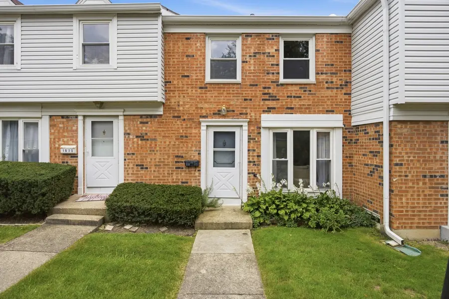 1074 Bristol CT, Streamwood, IL 60107