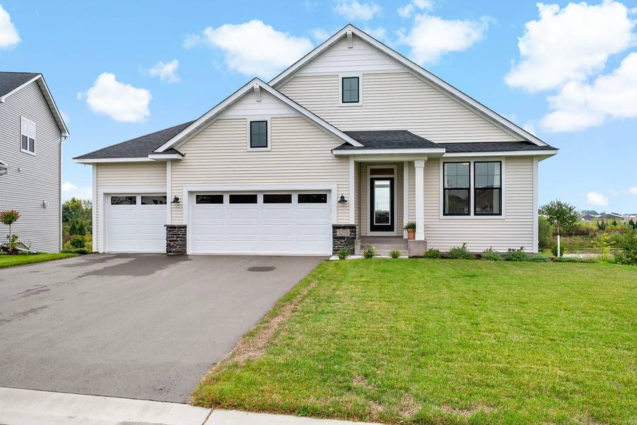 3299 Linden Avenue CT N, Lake Elmo, MN 55042