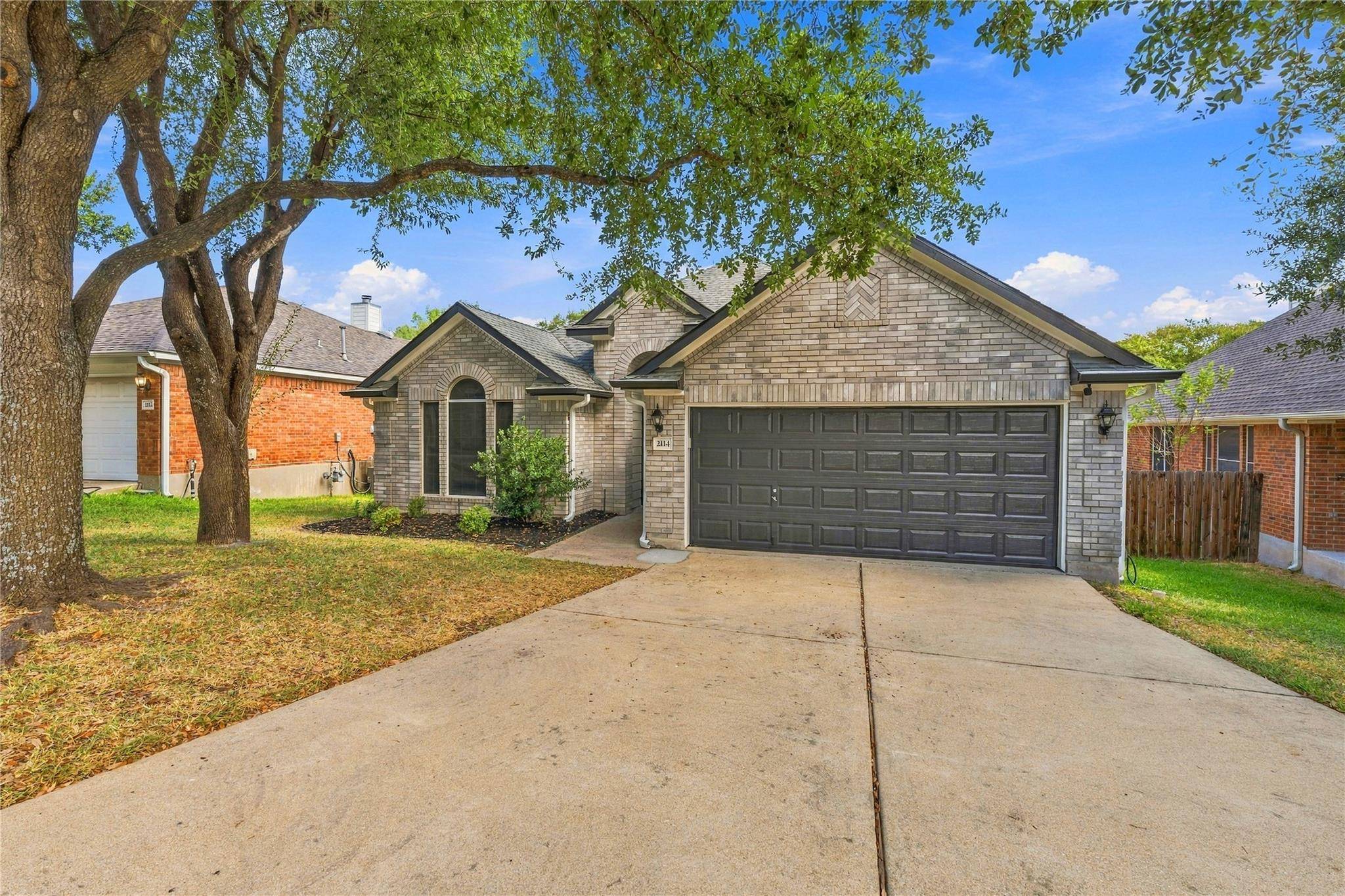 2114 Faldo LN, Round Rock, TX 78664