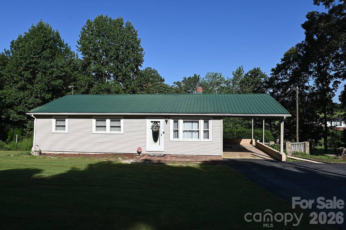 5190 Hidden Acres LN, Granite Falls, NC 28630