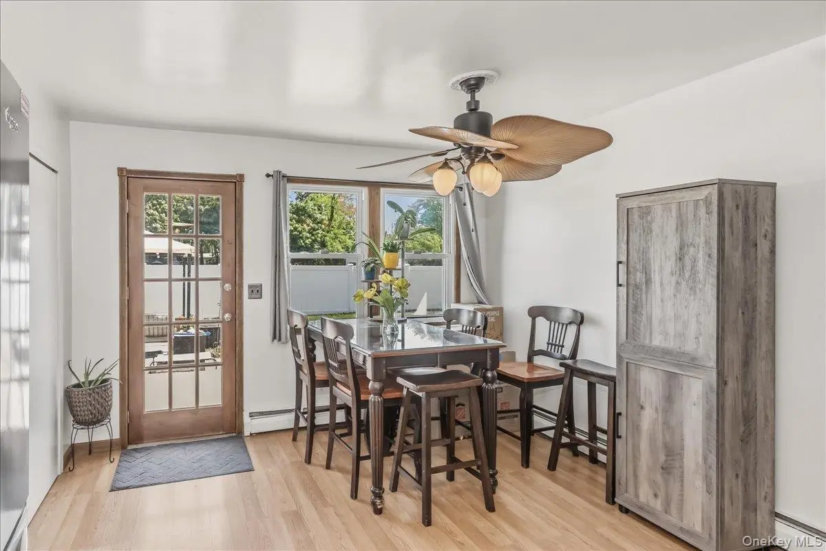 111 Birch LN, Valley Stream, NY 11581