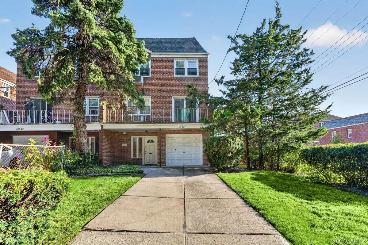 16302 Booth Memorial AVE, Fresh Meadows, NY 11365