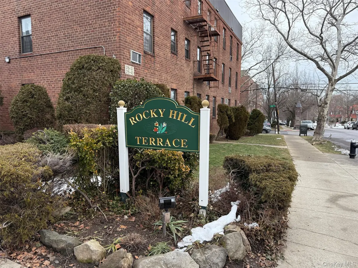 215-19 48th AVE #2C, Oakland Gardens, NY 11364