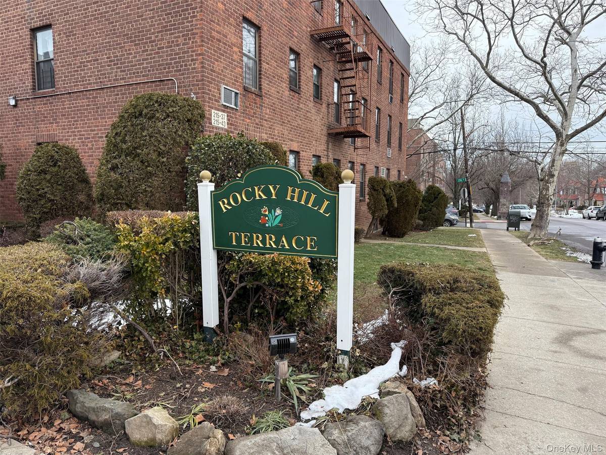 215-19 48th AVE #2C, Oakland Gardens, NY 11364