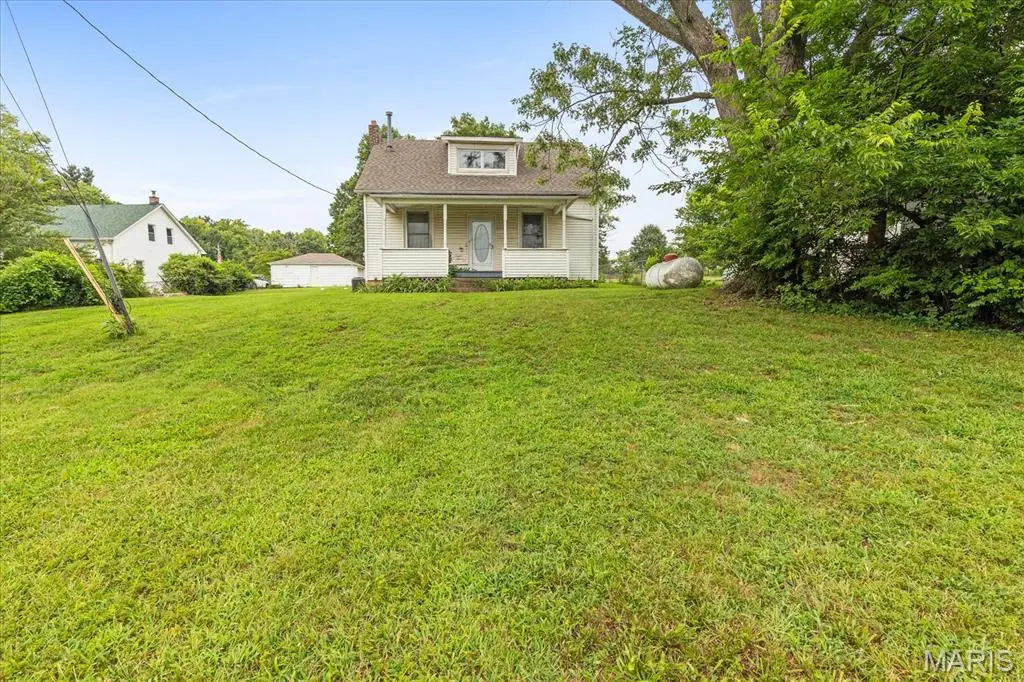 2130 Gilmore LN, Wentzville, MO 63385