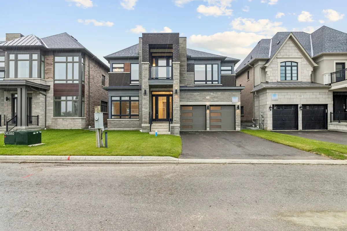 15 Garriock Hall AVE, King, ON L7B 0S8