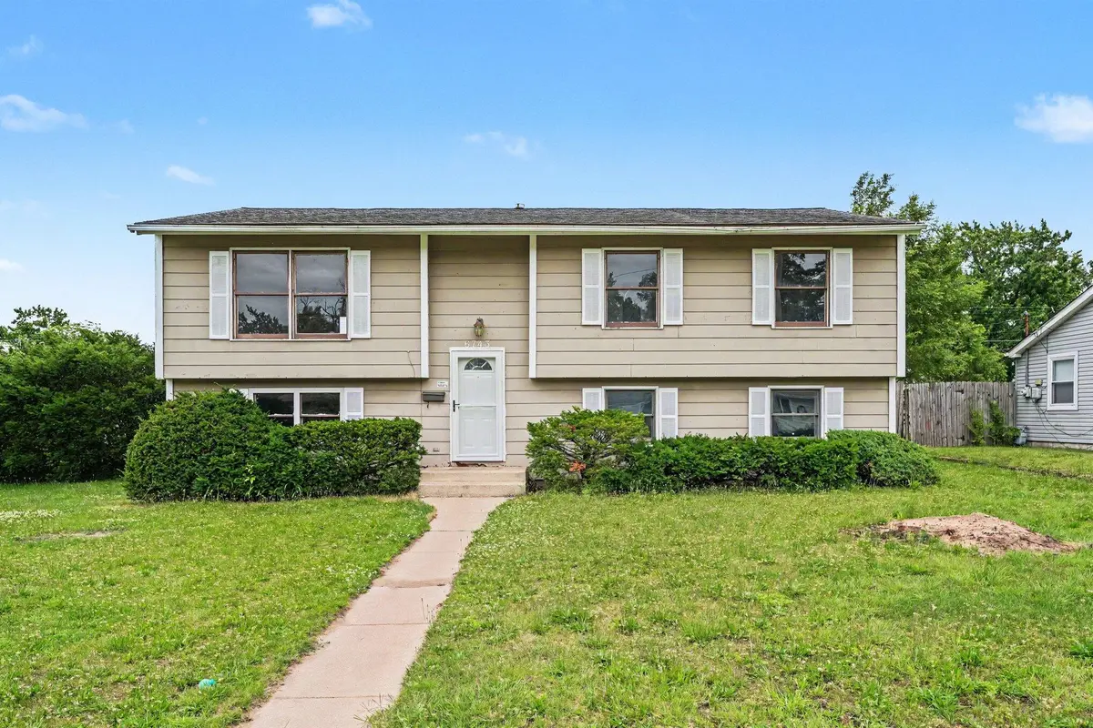 6743 Leland AVE, Hammond, IN 46323