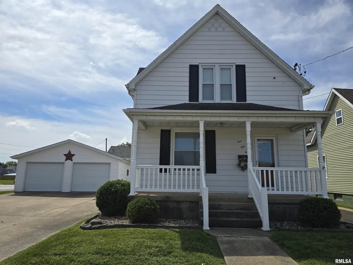 452 E CHESTNUT ST, Canton, IL 61520