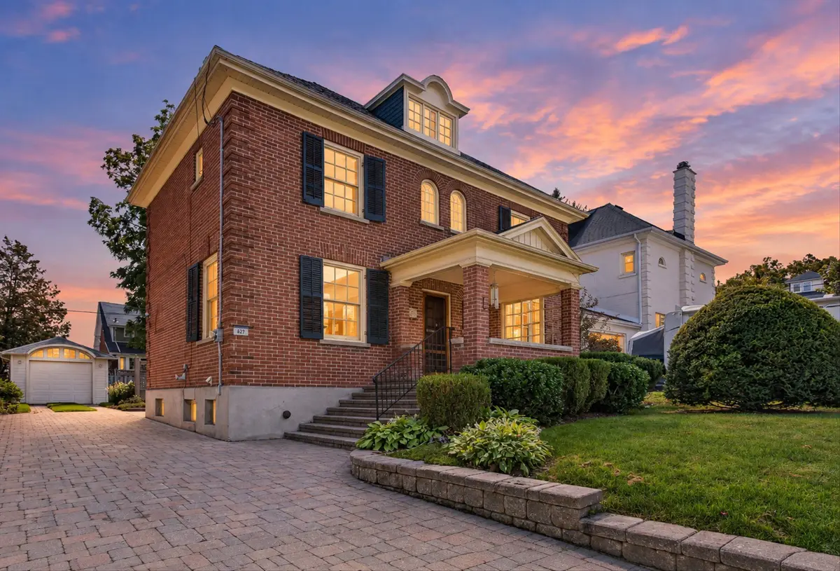 627 Gilmour ST, Peterborough, ON K9J 4T9
