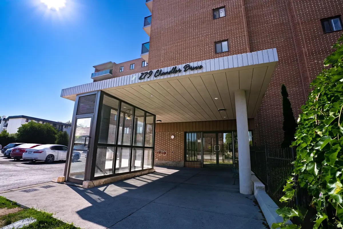 279 Chandler DR #203, Waterloo, ON N2E 1X6
