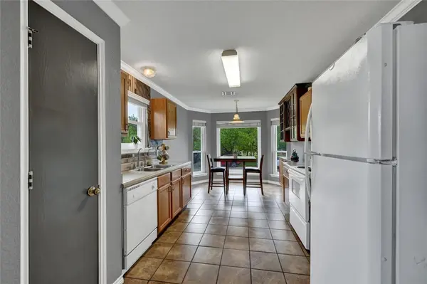 1124 Lago Vista ST, San Marcos, TX 78666