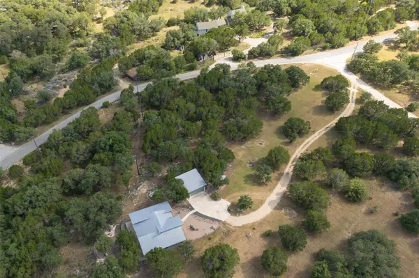 102 Leach LN, Wimberley, TX 78676